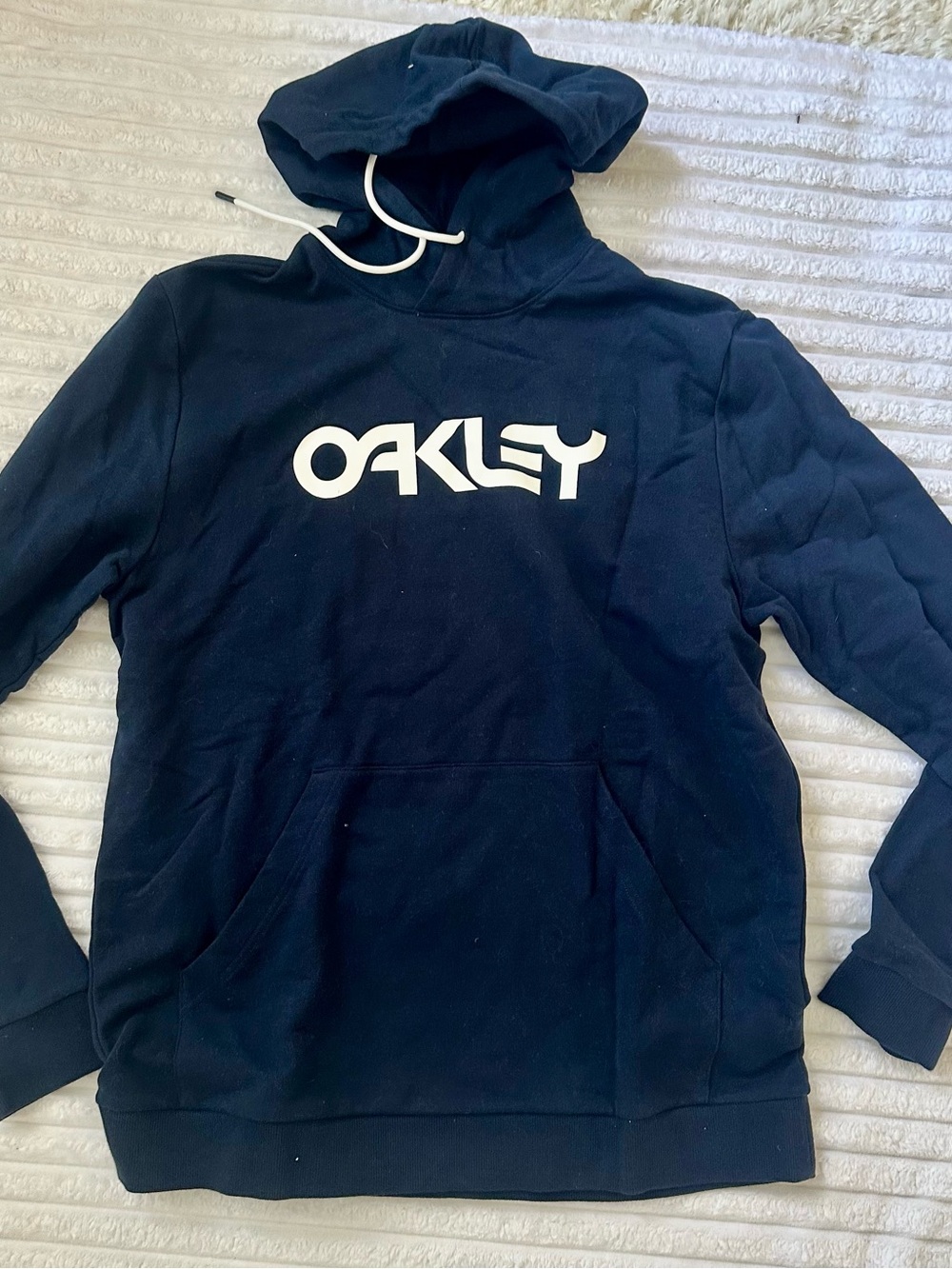 Oakley Navy Blue Pullover Hoodie with White Logo Tag